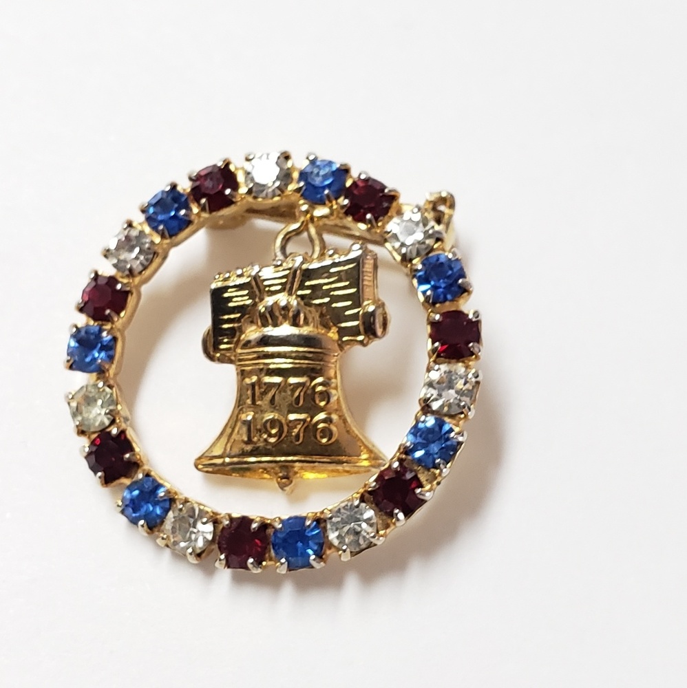 1776 1976 Bicentennial Patriotic Crystal Brooch